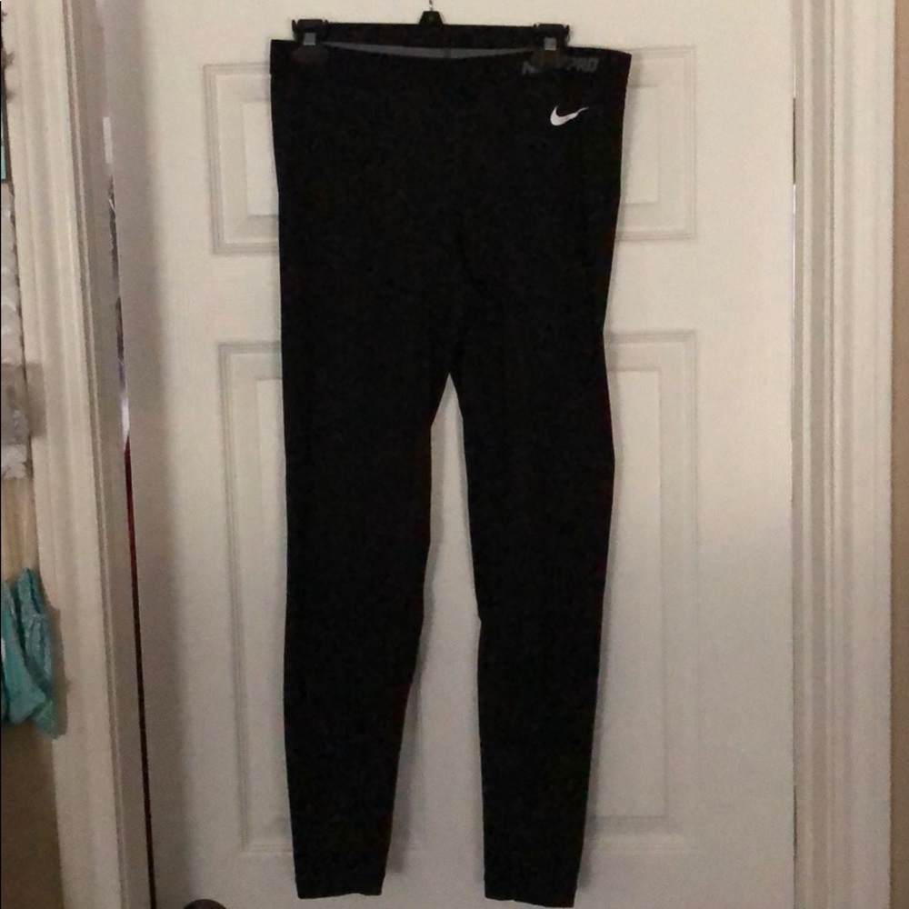 Nike Pro dri fit leggings- like new!